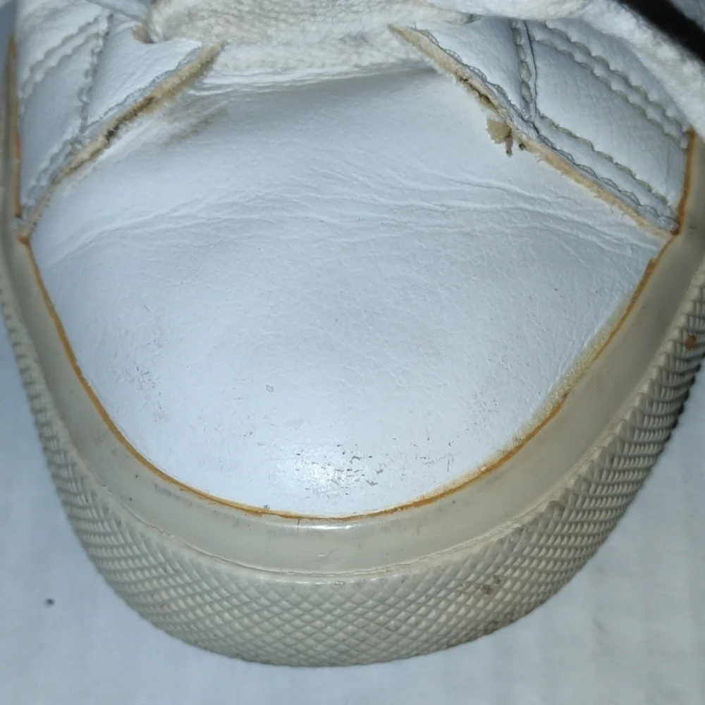 Veja Campo Leather Sneakers. Womens size 9. White & Light Copper in color. - Picture 11 of 13